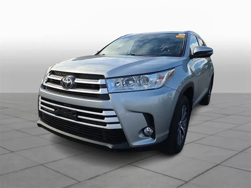 2019 Toyota Highlander XLE photo 1