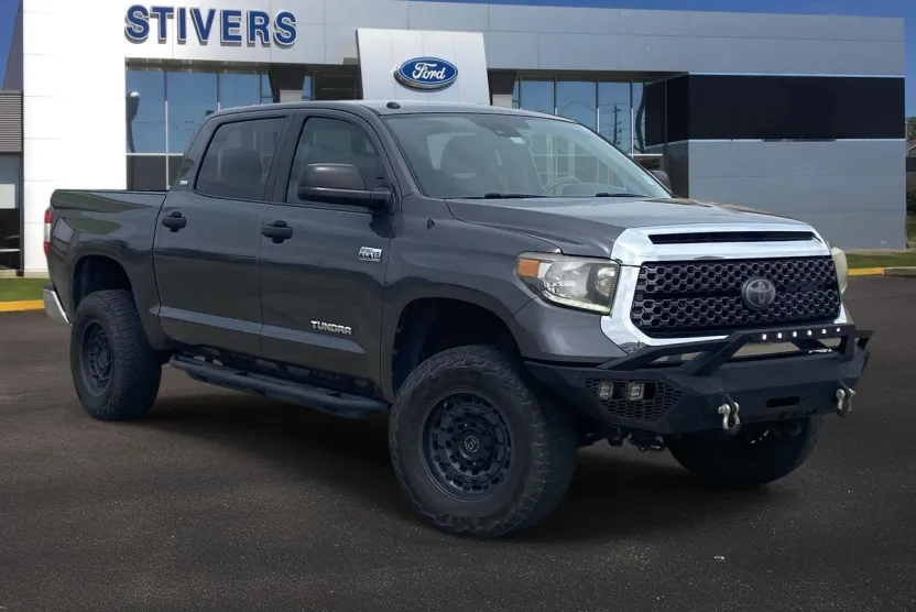 2018 Toyota Tundra SR5 photo 1
