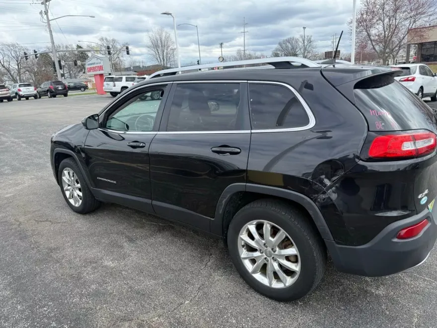 2016 Jeep Cherokee Limited photo 3