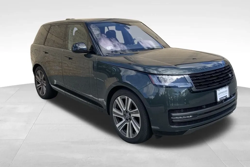 2023 Land Rover Range Rover SE photo 1