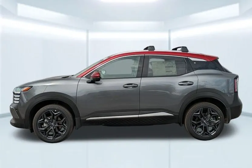 2026 Nissan Kicks SR photo 1