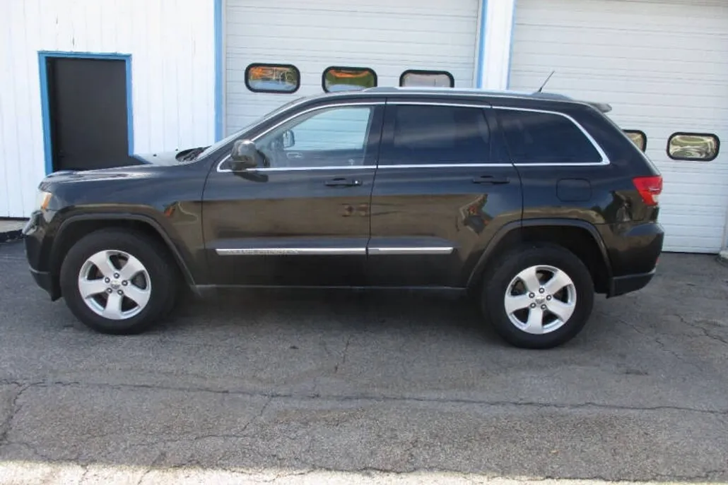 2012 Jeep Grand Cherokee Laredo photo 1