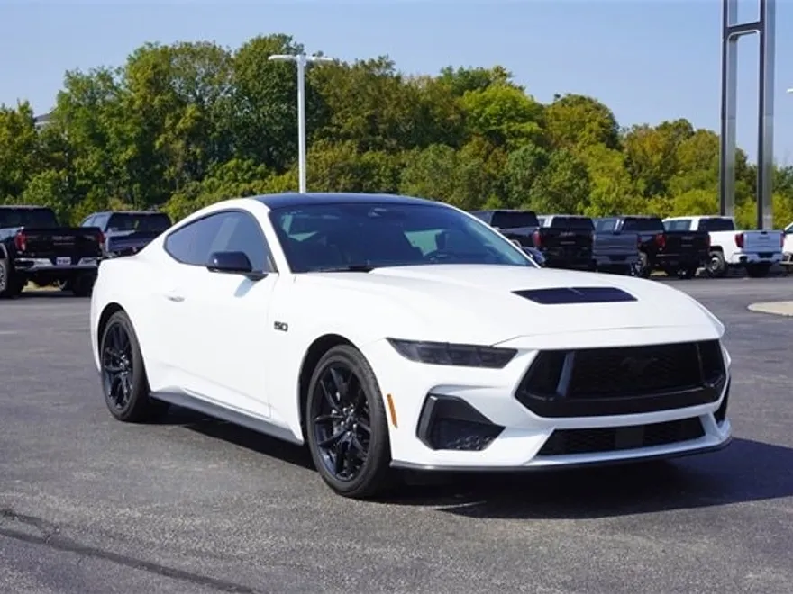 2024 Ford Mustang GT photo 1