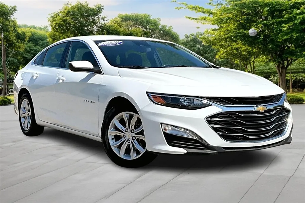 2023 Chevrolet Malibu 1LT photo 1
