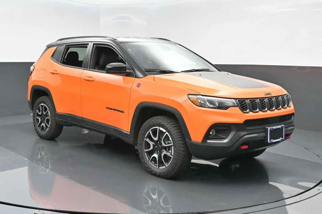 2026 Jeep Compass Trailhawk Sport photo 1