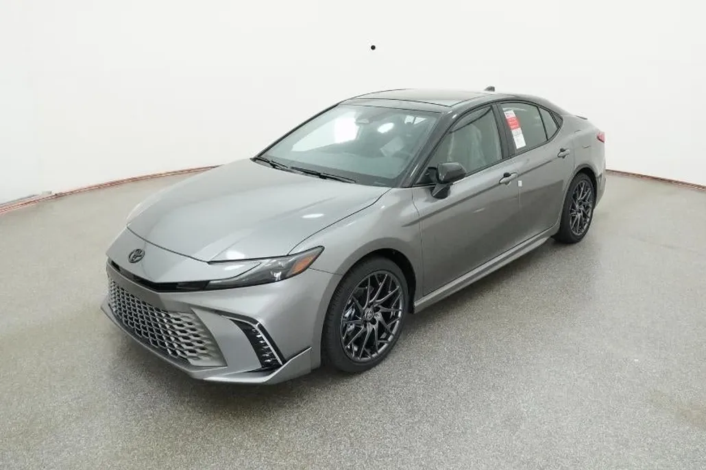 2025 Toyota Camry XSE photo 1