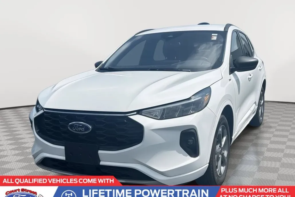 2023 Ford Escape ST-Line photo 1