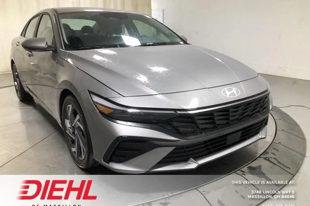 2025 Hyundai Elantra SEL Convenience photo 1