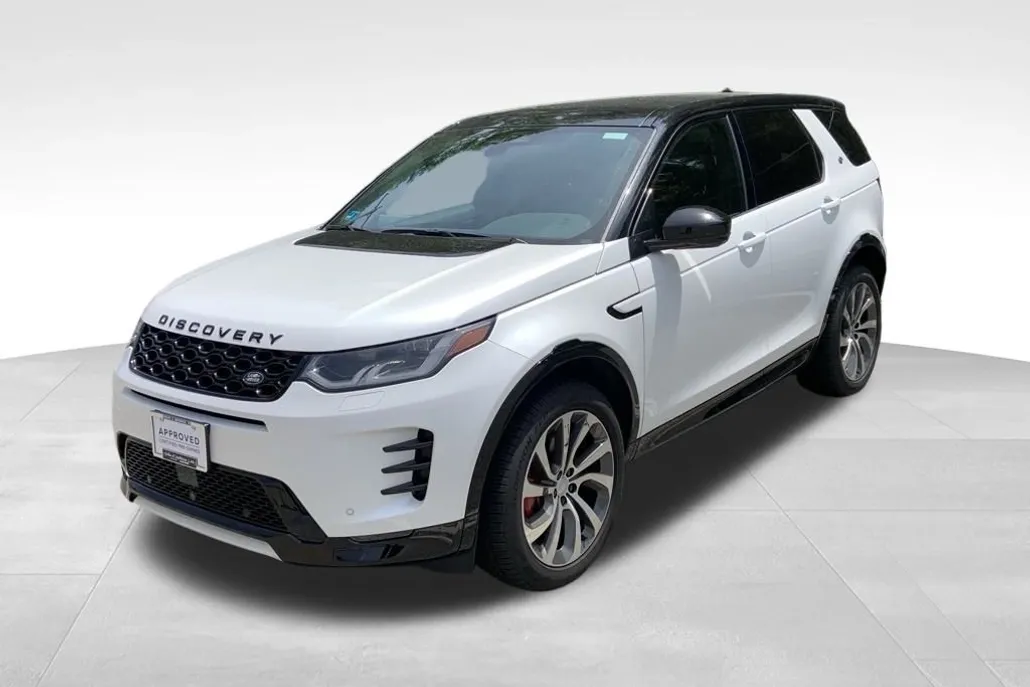 2024 Land Rover Discovery Sport SE photo 1