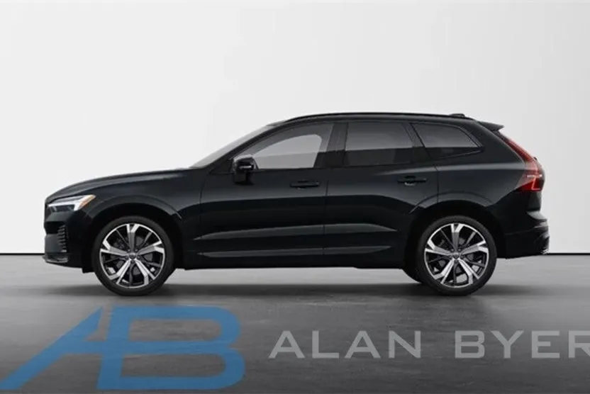 2025 Volvo XC60 B5 photo 1