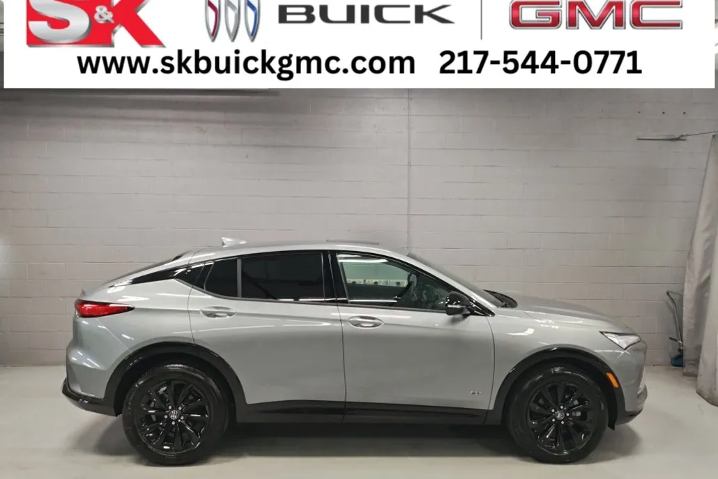 2025 Buick Envista ST photo 1