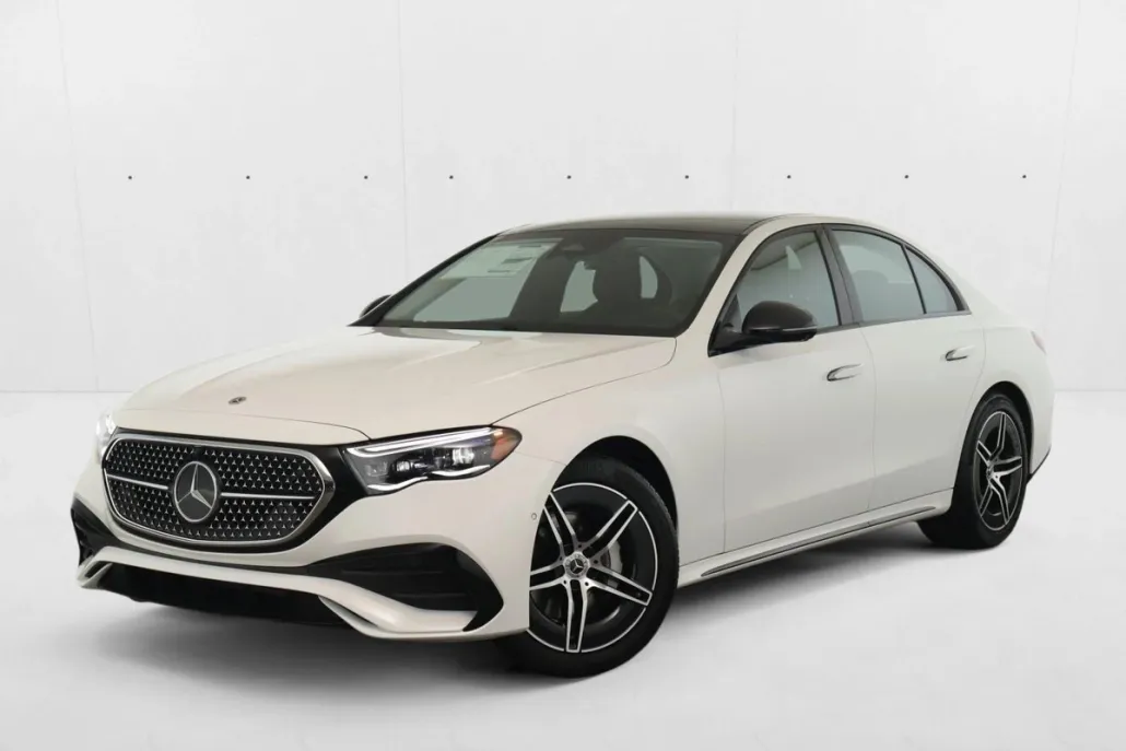 2025 Mercedes Benz E 350 4MATIC Sedan photo 1