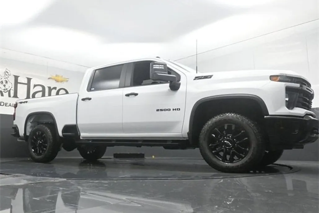 2026 Chevrolet Silverado 2500HD Custom photo 1