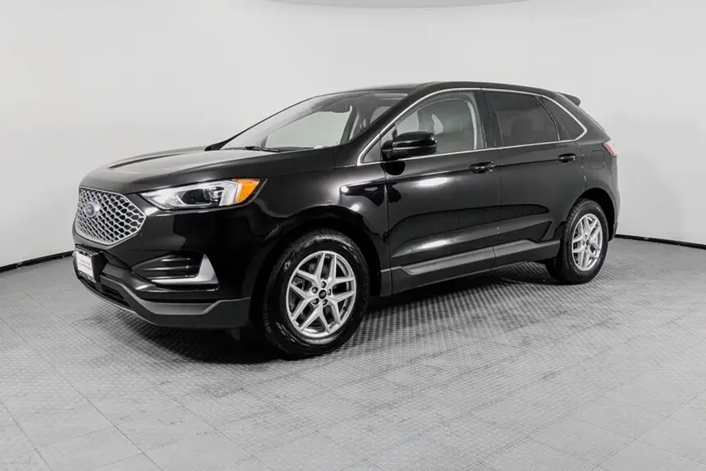 2024 Ford Edge SEL photo 1