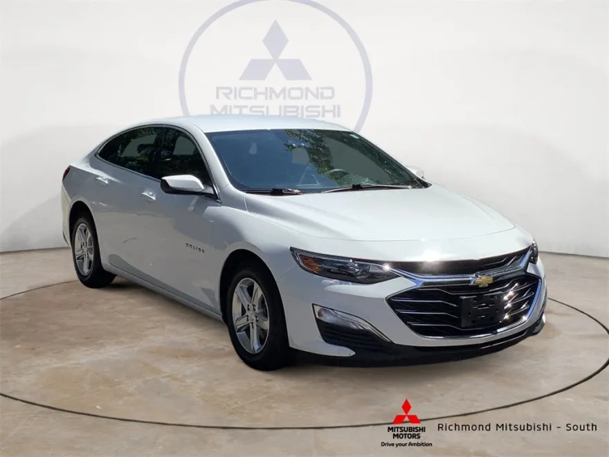 2023 Chevrolet Malibu LS photo 1