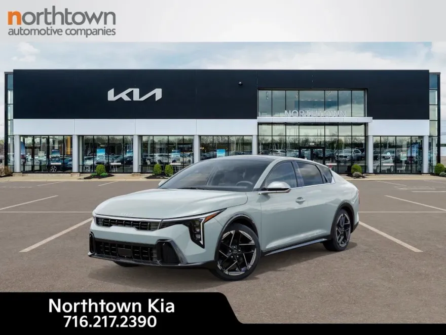 2025 Kia K4 GT-Line photo 1