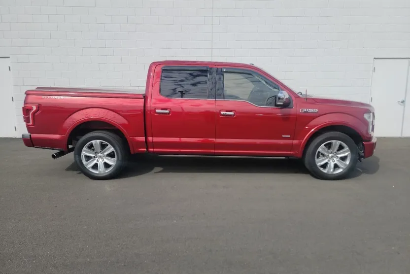 2015 Ford F-150 Platinum photo 1