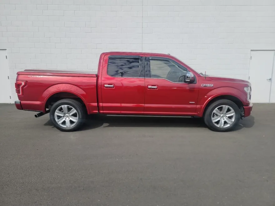 2015 Ford F-150 Platinum photo 1