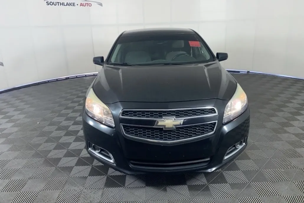 2013 Chevrolet Malibu 2LT photo 1