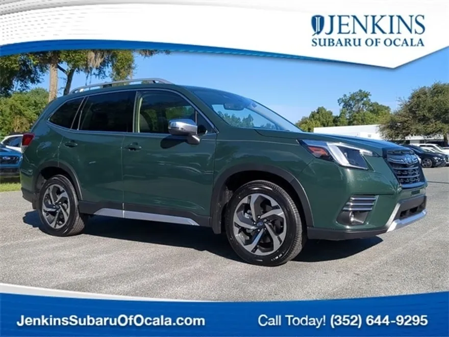 2023 Subaru Forester Touring photo 1