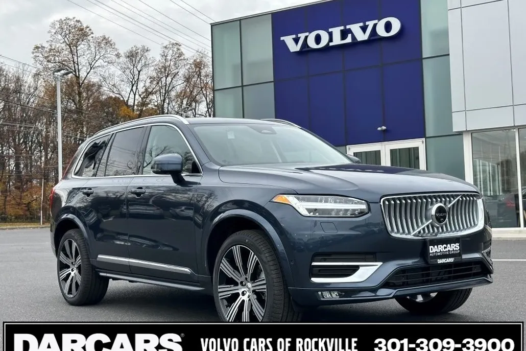2025 Volvo XC90 Plus photo 1