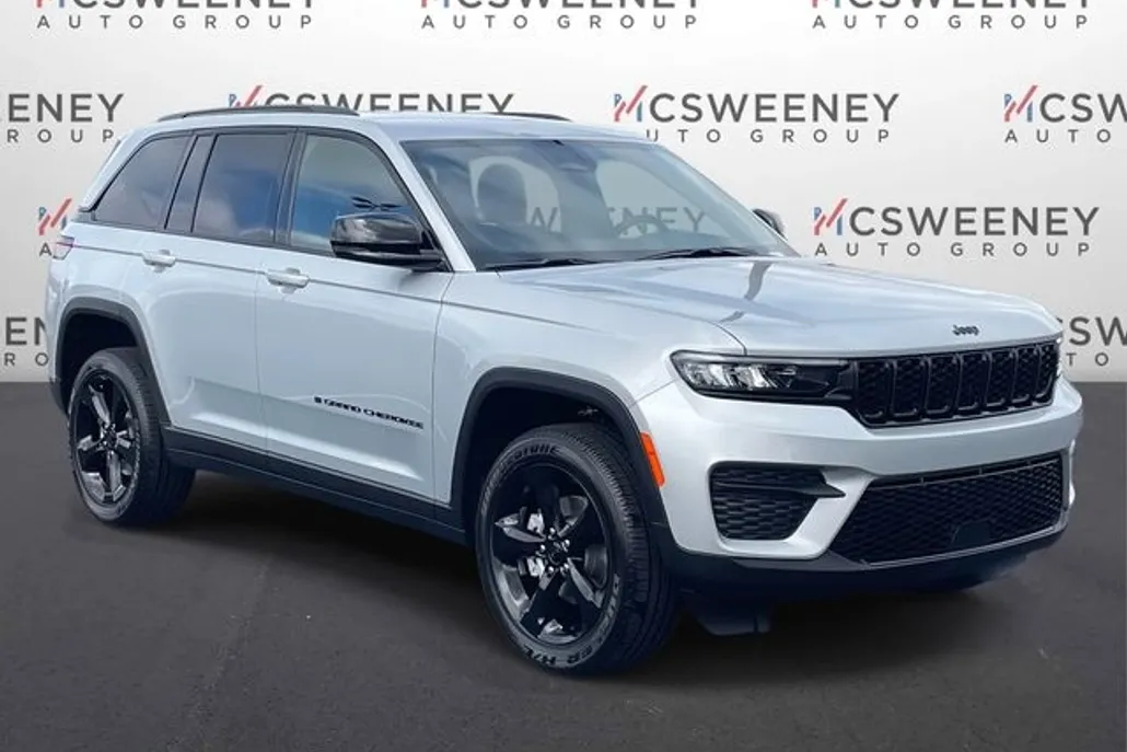 2025 Jeep Grand Cherokee Altitude photo 1