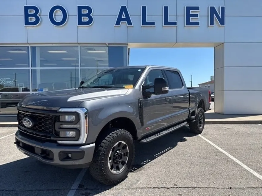 2024 Ford F-250 Lariat photo 1