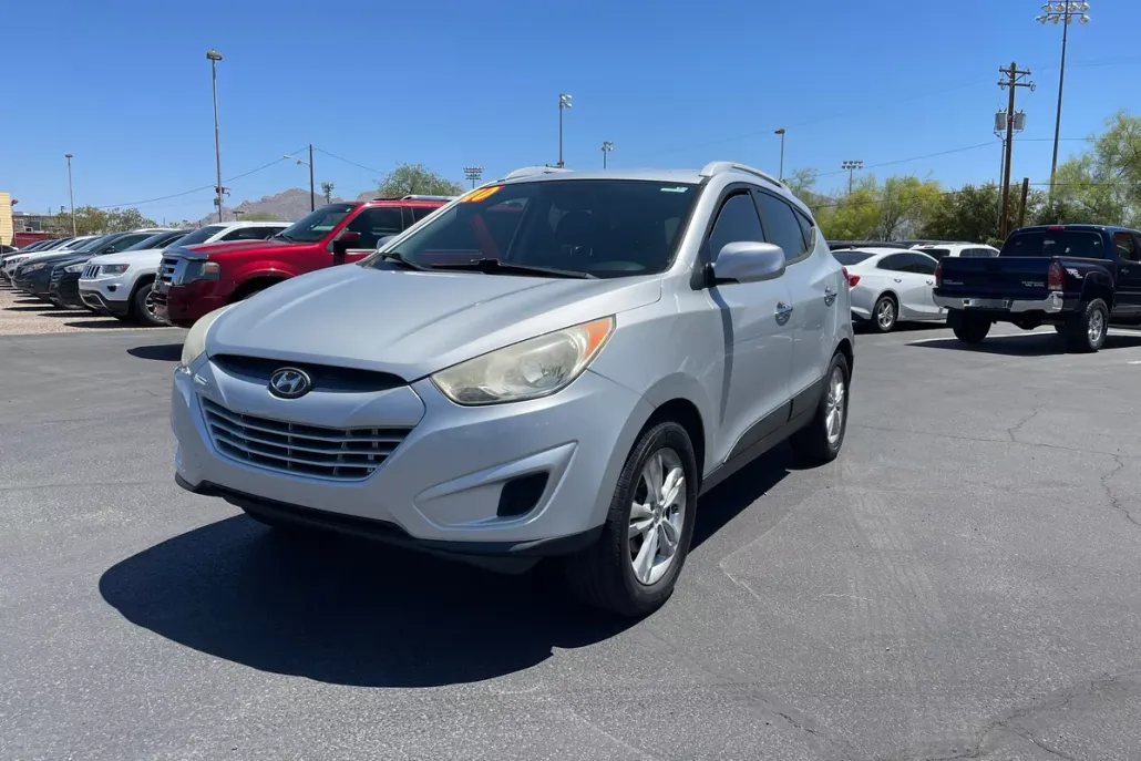2010 Hyundai Tucson GLS photo 1