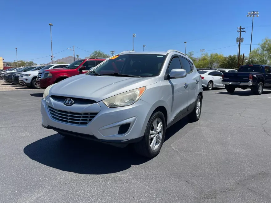 2010 Hyundai Tucson GLS photo 1