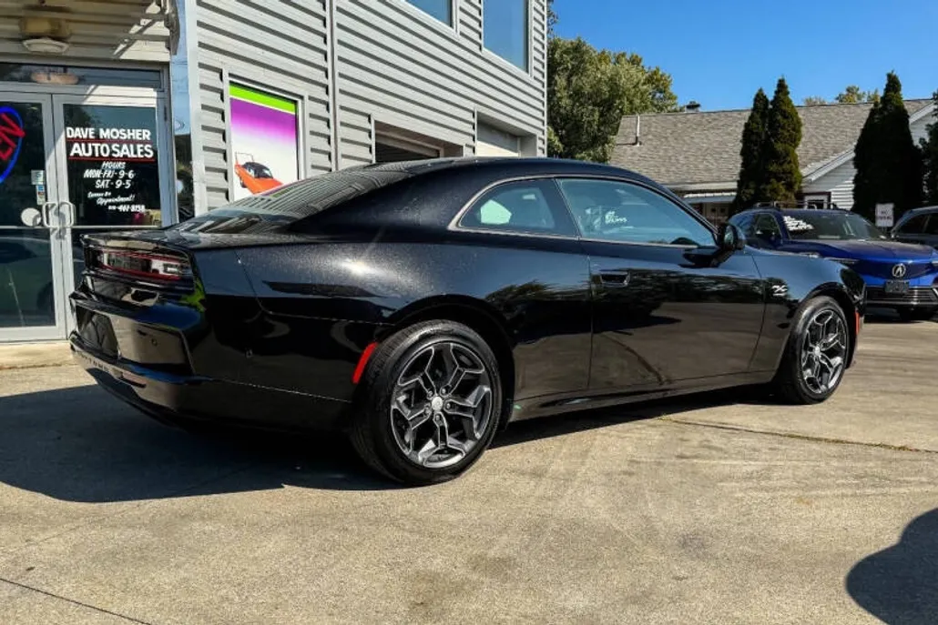 2025 Dodge Charger Daytona R/T photo 1