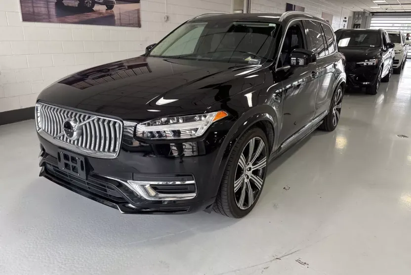 2021 Volvo XC90 Recharge T8 Inscription photo 1