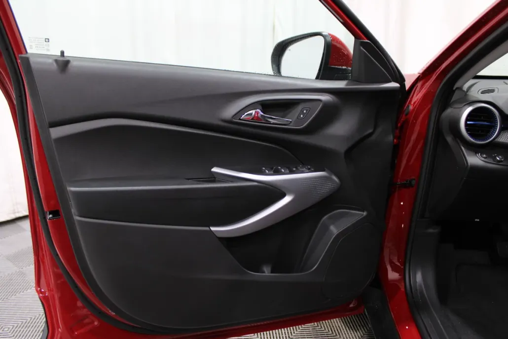 2026 Chevrolet Trax LS photo 1