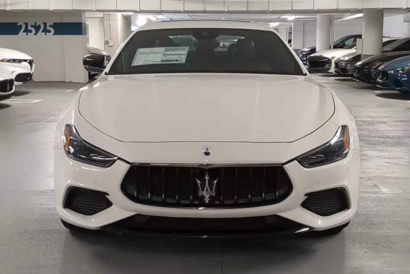 2024 Maserati Ghibli Modena Q4 photo 1
