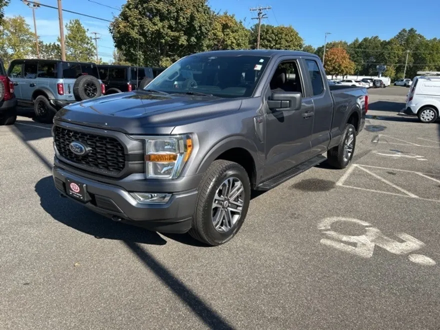 2022 Ford F-150 XL photo 1