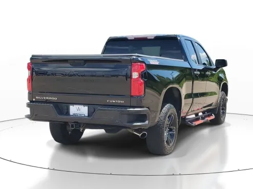 2019 Chevrolet Silverado 1500 Trail Boss Custom photo 4