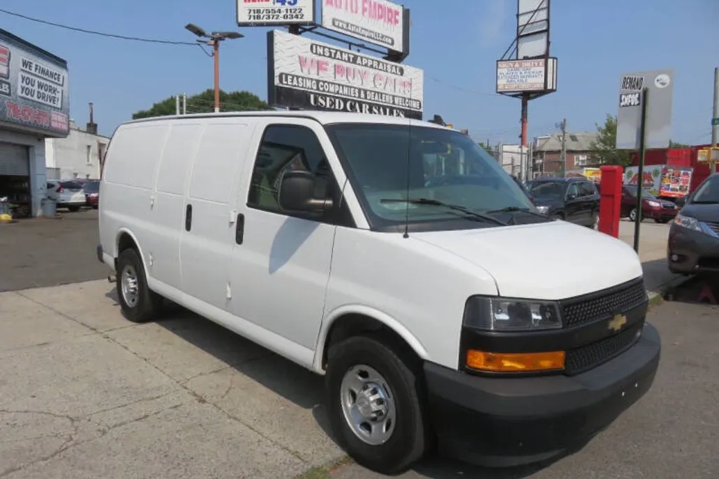 2019 Chevrolet Express 2500 Cargo Van photo 1