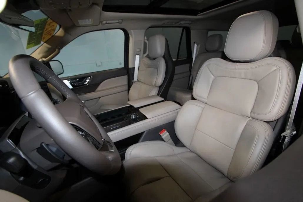 2024 Lincoln Navigator L Reserve photo 1