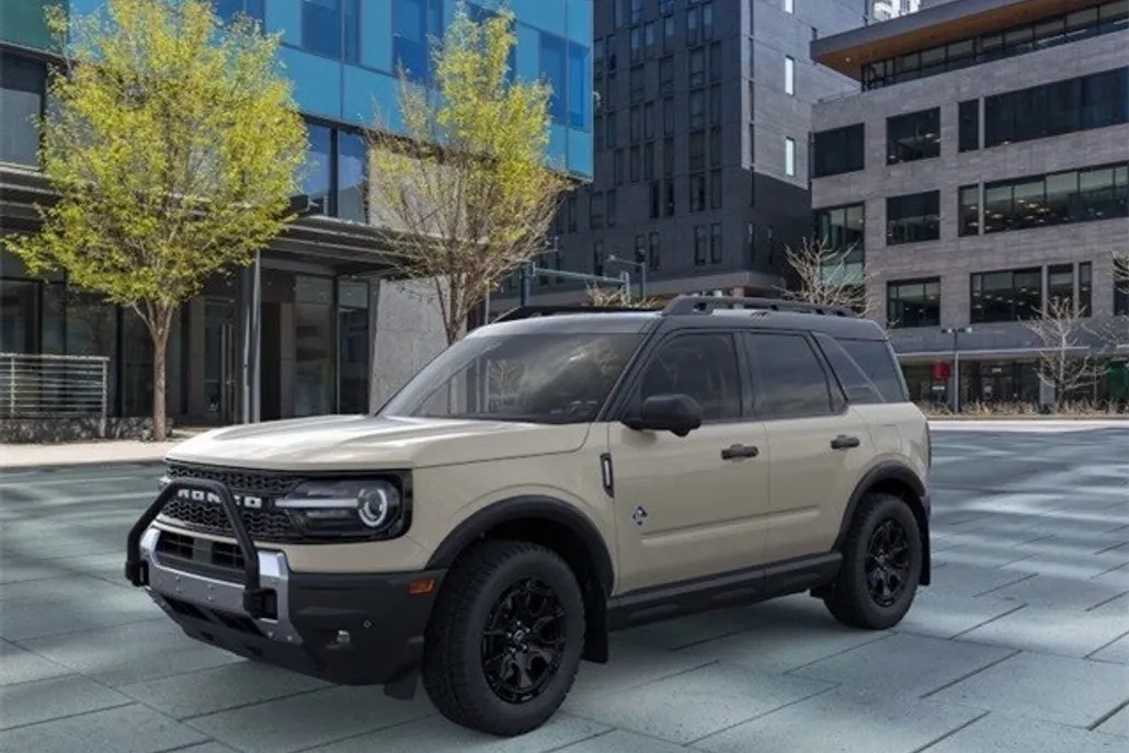 2025 Ford Bronco Sport Outer Banks photo 1