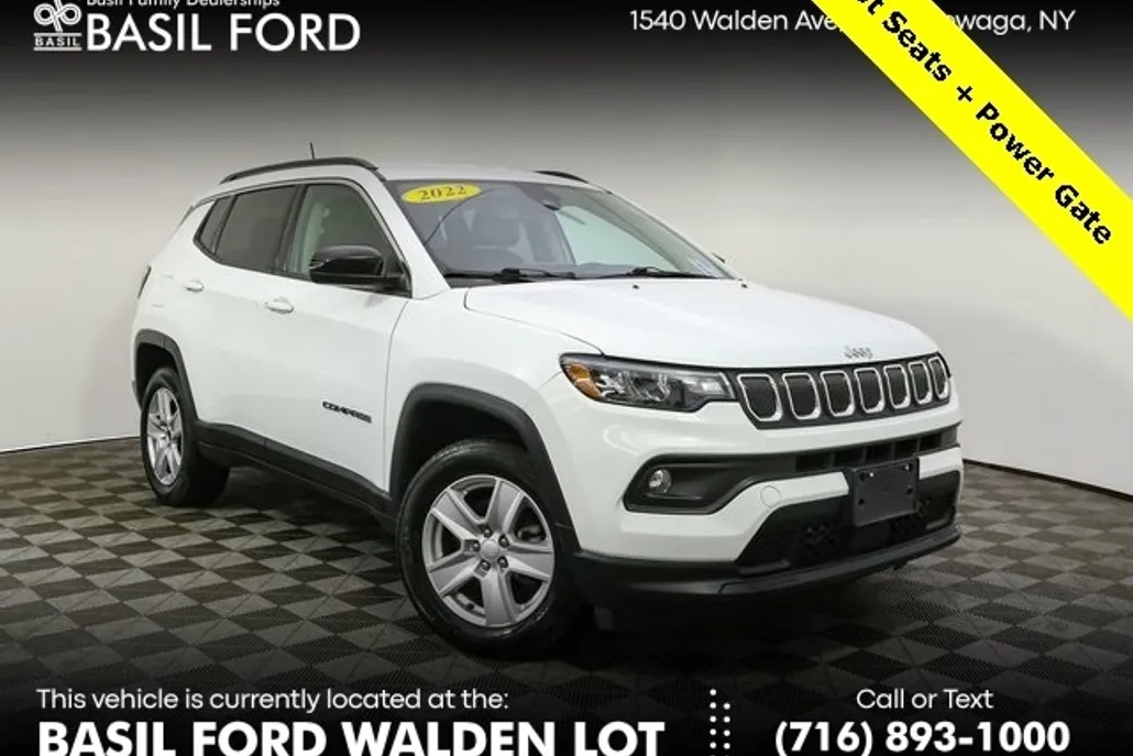 2022 Jeep Compass Latitude photo 1