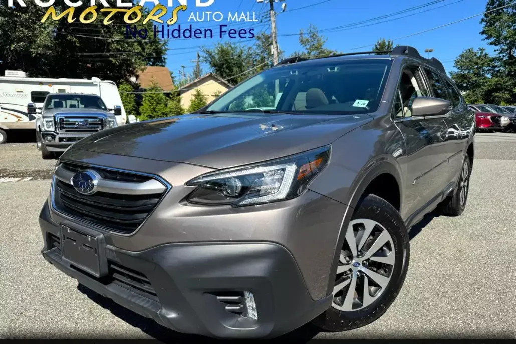 2021 Subaru Outback Premium photo 1