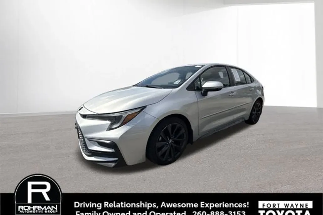 2024 Toyota Corolla SE photo 1