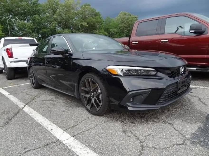 2024 Honda Civic Sport Touring photo 1