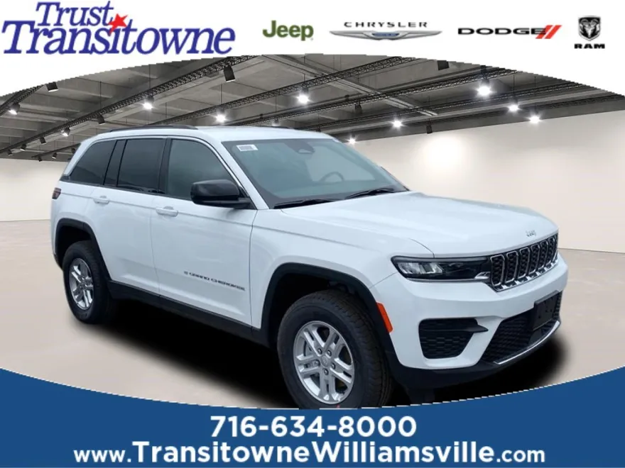 2025 Jeep Grand Cherokee Laredo photo 1