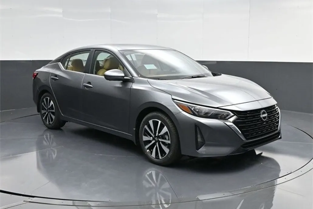 2025 Nissan Sentra SV photo 1