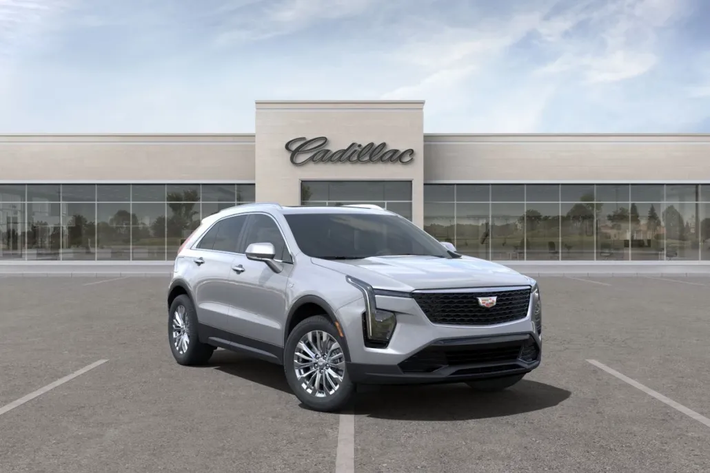 2024 Cadillac XT4 Luxury photo 1