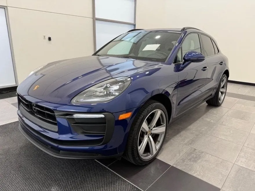 2024 Porsche Macan Base photo 1