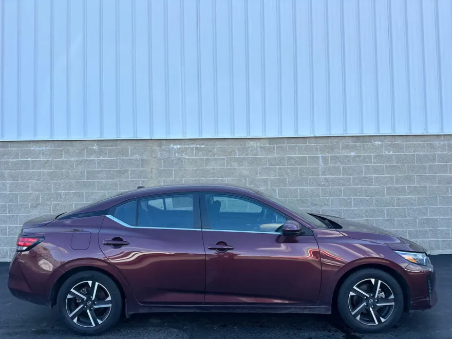 2024 Nissan Sentra SV photo 1