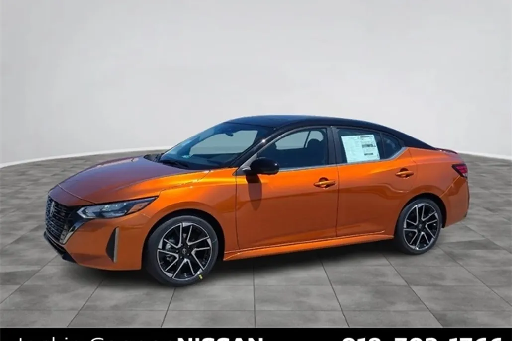 2025 Nissan Sentra SR photo 1