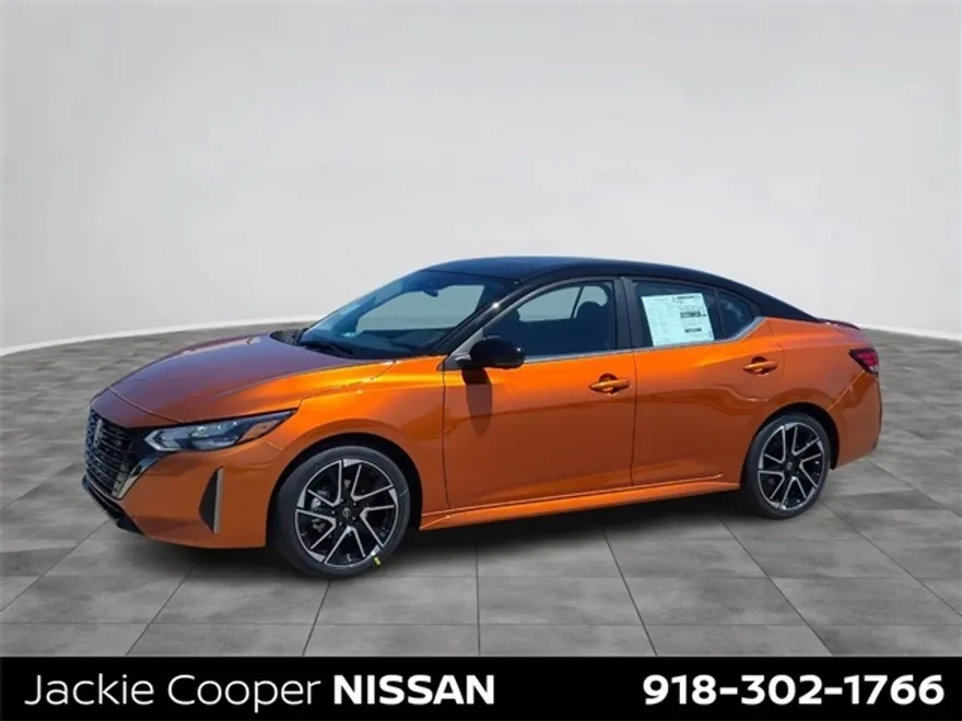 2025 Nissan Sentra SR photo 1