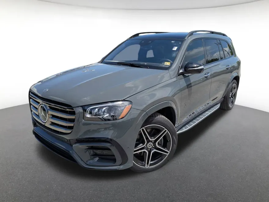 2025 Mercedes Benz GLS 450 4MATIC photo 1